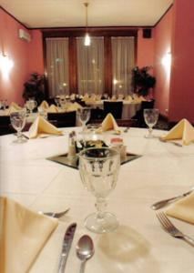 Rosemary Room, Avalon Events Center, Fargo — Rosemary Room