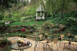 Garden with Gazebo, The Campbell House, A City Inn, Eugene