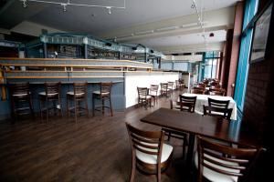 Henry's on the Hudson, Jersey City