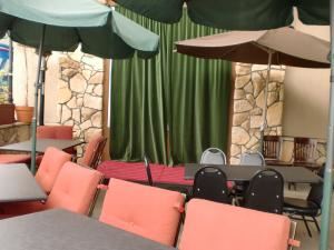 Heated Outdoor Patio, Flappers Comedy Club & Restaurant - Burbank, Burbank