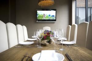 Private Dining Room, Tiato Kitchen Bar Garden + Venue, Santa Monica — From 12-20 guests, Tiato's private dining room makes for the perfect intimate dinner or business meeting.  Our Santa Monica venue has the largest outdoor dining area on the westside independent of a hotel.