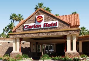 The Clarion Hotel Scottsdale, Scottsdale — Clarion Hotel Scottsdale Entrance