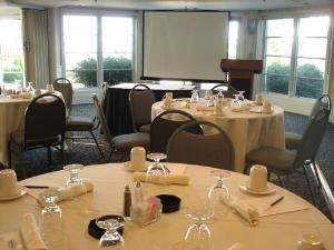 Lower Lake Room, BayView Event Center & Charter Cruises, Excelsior — Lower Lake Room