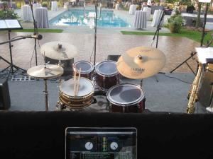 EAST END ENTERTAINMENT DJs/Bands/Strings., Westhampton Beach