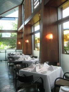 Main Dining, Caffe Aldo Lamberti, Cherry Hill