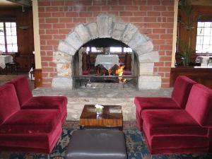 Center Room, Villa Piacere, Woodland Hills