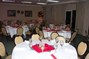 Multnomah & Rose Garden Room, Hilton Garden Inn Portland/Beaverton, Beaverton — Perfect for meetings or social events.