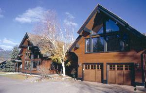 Good Medicine Lodge, Whitefish — Good Medicine Lodge has 3 suites and 6 guest rooms.  The Lodge is rate 3 Diamond by AAA.