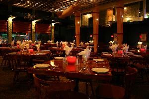 Main Dining Room, Joes Riverside Grille, Pompano Beach