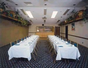 Hickory/Oak Room, Country Inn & Suites By Carlson Coon Rapids, Minneapolis
