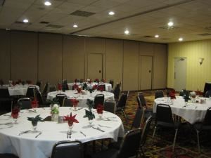 Kings Canyon, Holiday Inn Fresno Airport, Fresno