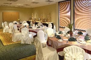 Hoyt Room, Holiday Inn, Downtown Everett, Everett