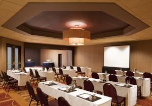 Crystal, Four Points Milwaukee North Shore, Milwaukee — The Crystal room is the perfect place for a small meeting or small reception.  It is an intimate space for up to 150 guests, or even 180 when combined with our adjoining Skylight room.