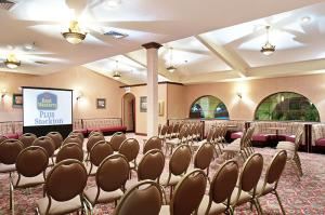 Hollywood Room, BEST WESTERN PLUS Heritage Inn Hotel and Conference Center Stockton, Stockton