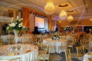 Divine Balloons Decor & More, Jonesboro