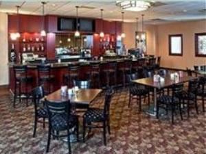 Hyde Park Grille, Holiday Inn Akron-West, Akron — Hyde Park Grille