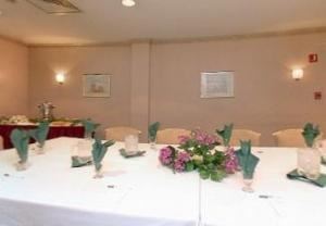 Coyote Room, Ramada Plaza Hotel & Suites, Phoenix