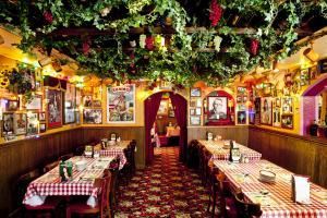 Primo, Buca Di Beppo - Houston - Buffalo Speedway, Houston