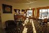 Hampton Inn Des Moines-Airport, Des Moines — Sunny Breakfast Seating
