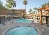 Quality Suites John Wayne Airport, Santa Ana — Outdoor heated pool with hot tub