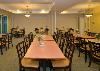 Quality Suites John Wayne Airport, Santa Ana — Enjoy breakfast in this seating area