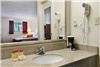 Days Inn Cleveland Airport South, Cleveland — Bathroom Vanity