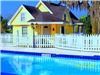 Victorian Cottage with King bed, fireplace & Hot Tub, Shamrock Thistle & Crown Bed & Breakfast, Weirsdale