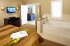 Shephard's Beach Resort, Clearwater Beach — Suites with whirlpool tubs