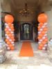 The Balloon People, Scottsdale — Who can ever go wrong with a column?  This pair really looked elegant!